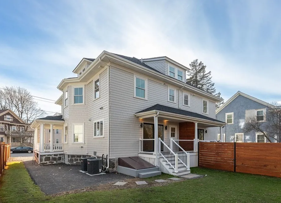 571 High St, Medford MA