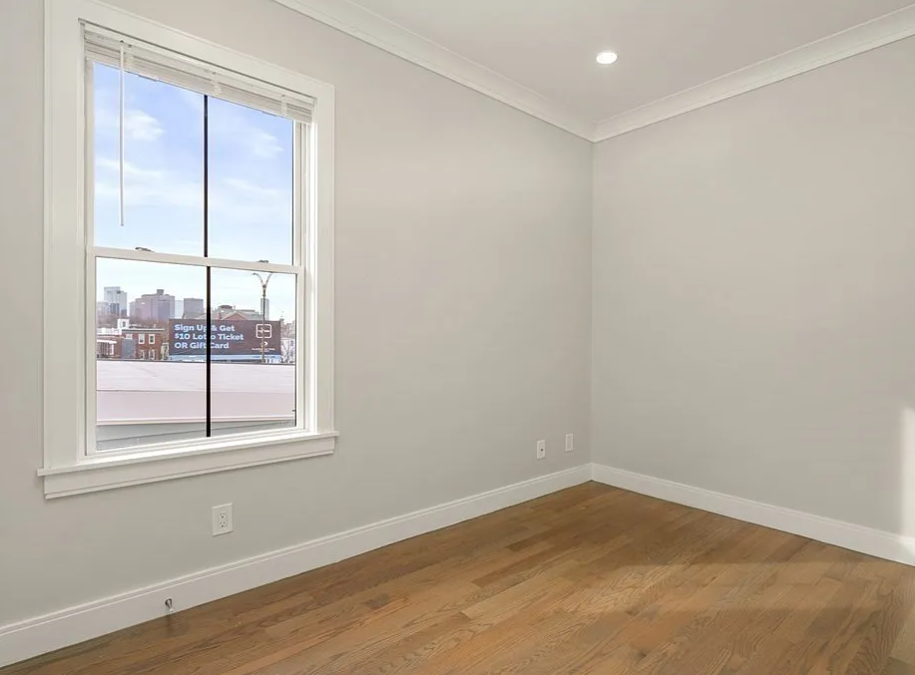 4 Units House located at 132 Chelsea St, East Boston MA
