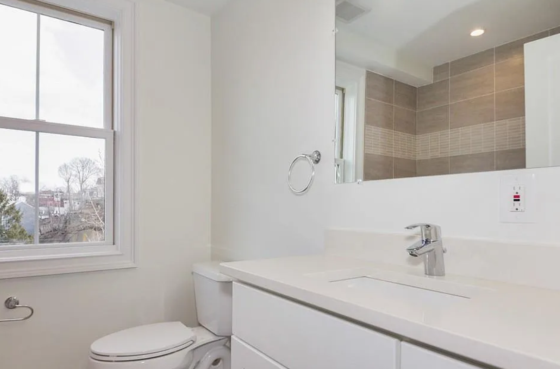 2 Units House located at 37R Juniper St, Roxbury MA