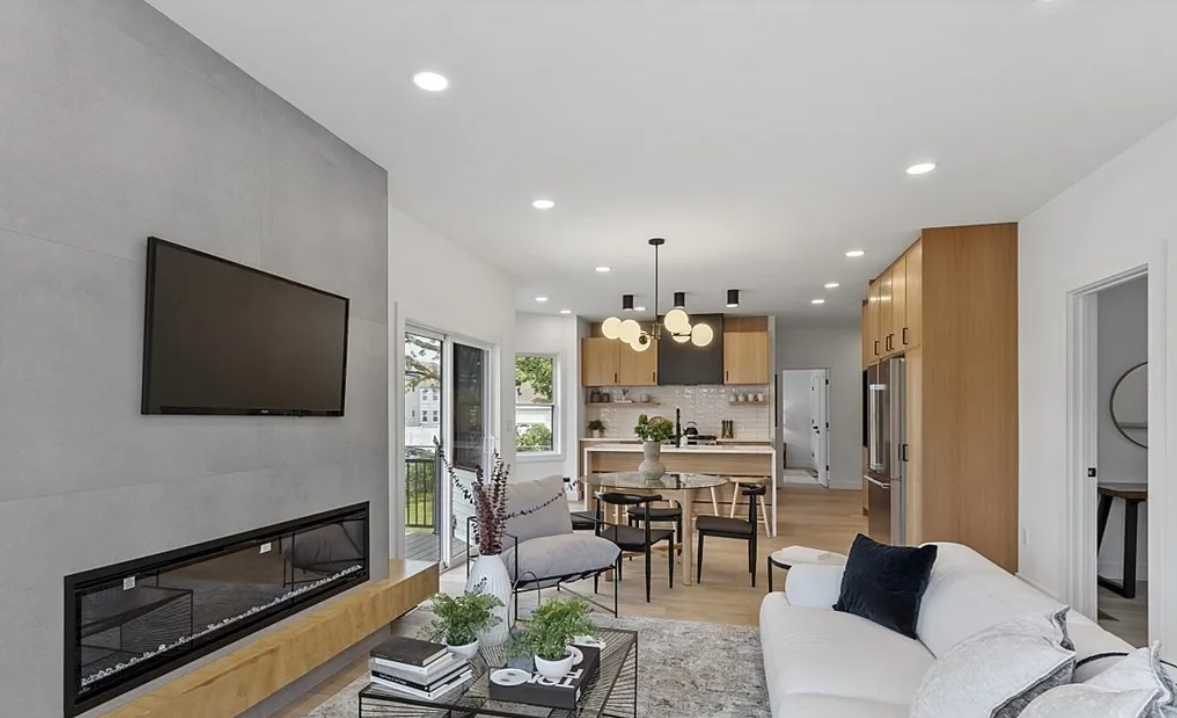 136 Washington St, Medford MA